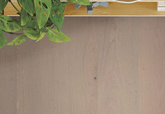 Anderson Tuftex Chateau White Oak Garden view 3