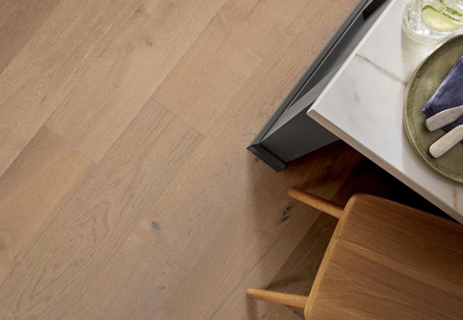 Anderson Tuftex Metallics II White Oak Luxe Gold view 2