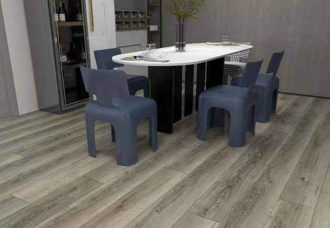 Baronwood Vinyl Plank N16 view 2