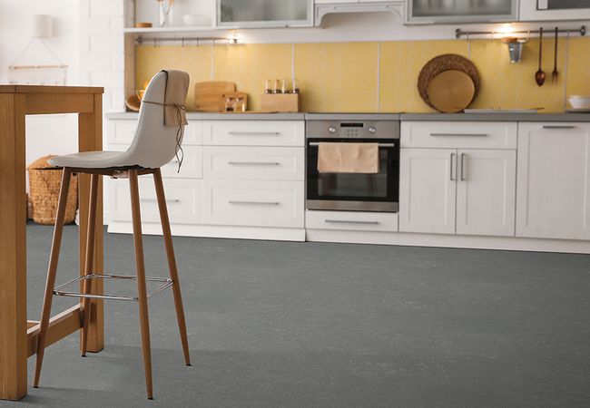 Beaulieu Tex Pro Sheet Vinyl Monolith Dark Grey TXP01 B0110