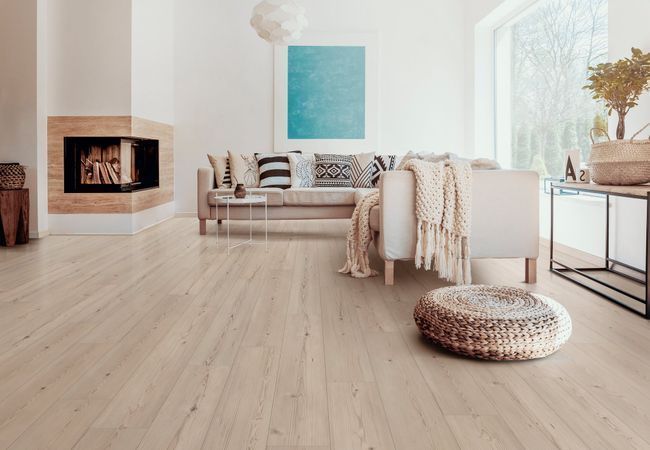 COREtec Originals Premium Vanilla Pine Luxury Vinyl Plank
