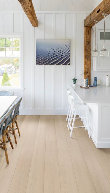 Coretec Originals Premium Grande Golden Halo Oak view 2