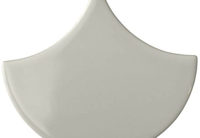 Ciot Tile 5.5''x6'' Urban Atelier Scales Cinza Claro Luc.