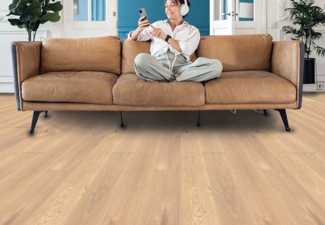 Fuzion Nouveau Renaissance Oak Playwright view 2