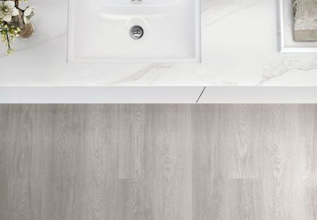 Grandeur 12 Collection Kalmar Gris Laminate Flooring