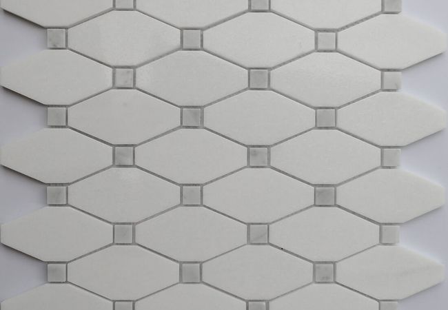 MDR Marble Mosaic Long Octagon Thassos