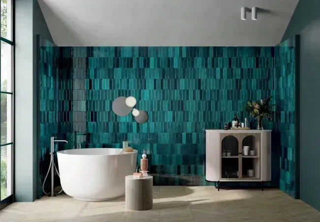 Midgley West Small Prussian 2.5"x8" - Bright view 2