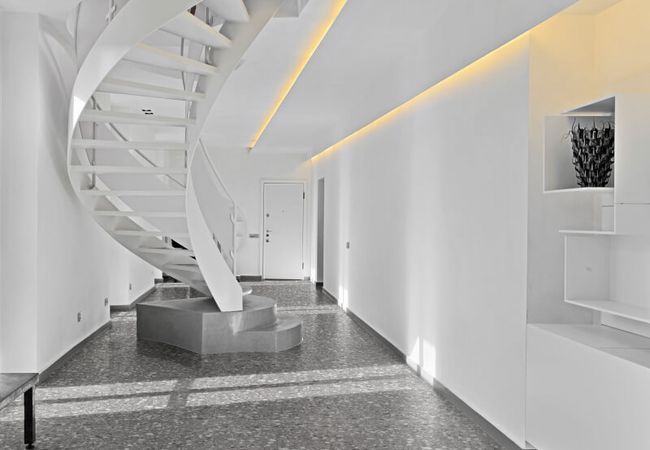 Midgley West Marmette Black Tile 24"x24" Decoro Triangolo - Matte view 2