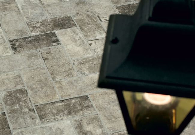 Midgley West New York Wall Street Esagona Tile 9"x11" - Natural view 2