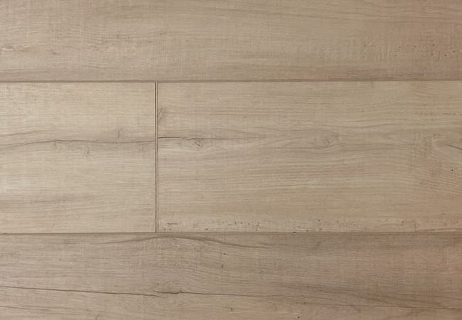 NAF AquaPlus Gold Summerhill Luxury Vinyl Plank view 2