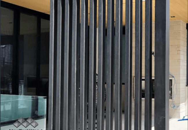 NewTechWood UH17 Screen and Partition Beams Narrow Hawaiian Charcoal view 2