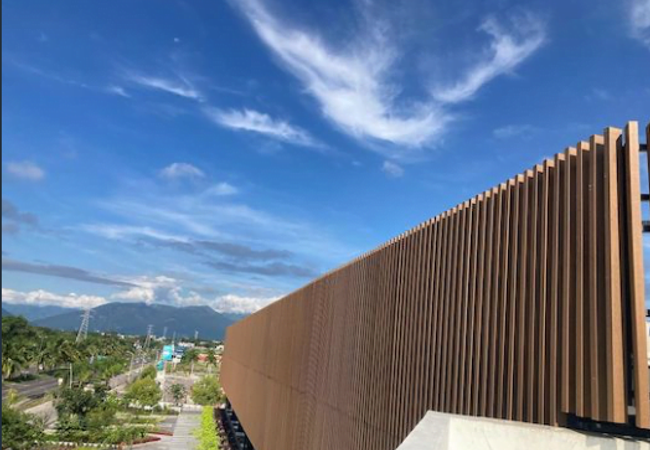 NewTechWood UH26 Screen and Partition Beams Large Peruvian Teak view 2