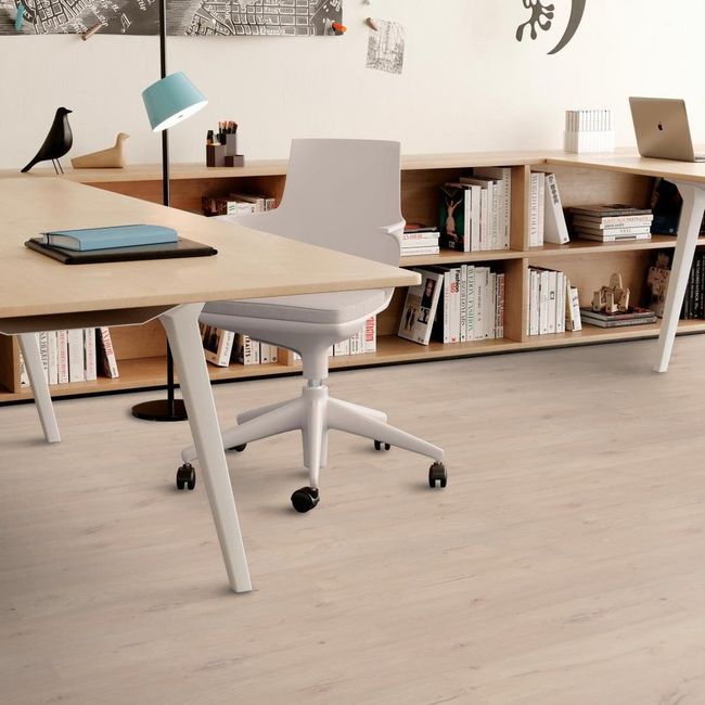 Shaw Noble Roots 2.5 Natural Luxury Vinyl Plank view 2