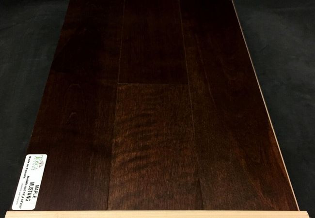 Tosca Maple Hardwood Mustang