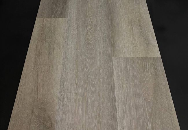 Weiss LuxCore Vinyl Plank Mercury