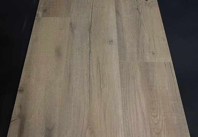 Weiss LuxCore Vinyl Plank Saturn