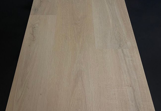 Weiss LuxCore Vinyl Plank Venus